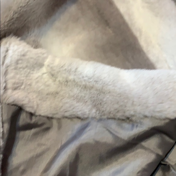 🎉HOST PICK🎉GRAY/WHITE FAUX FUR LINED LONG COAT - Picture 7 of 8